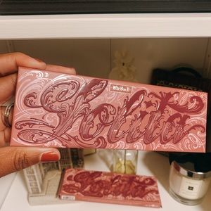 Kat Avon D Lolita Palette - Barely Used!